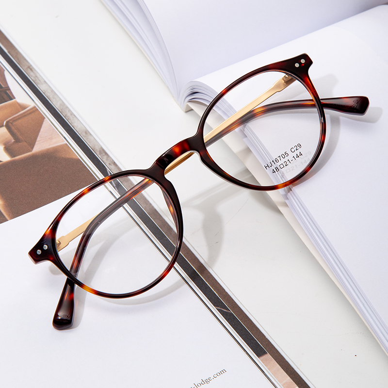Modern Design Vintage Sunglasses Men Women Half Titanium Popular Sun Glasses Ladies Shades Eyewear